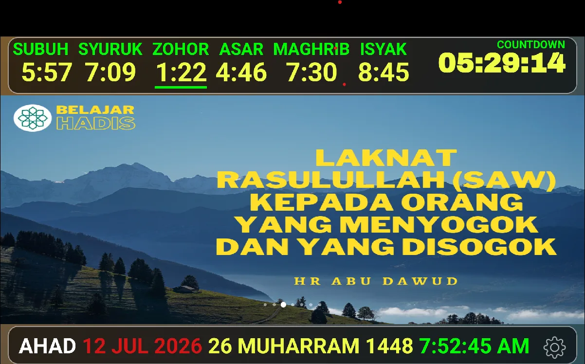 Paparan utama AzanSync di TV: waktu solat, jam dan slaid